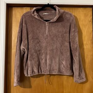 Juniors fleece crop shirt